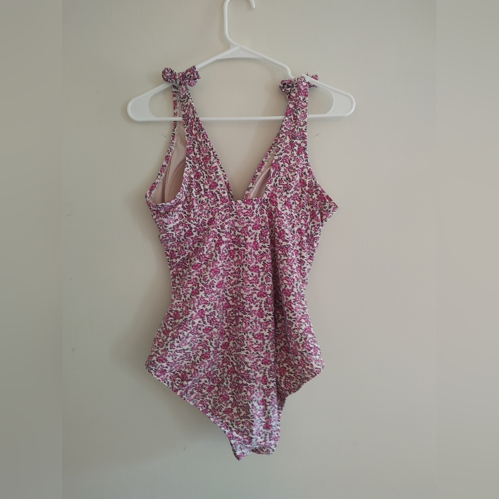 Kona Sol Floral One Piece - worn once - Picture 3 of 6
